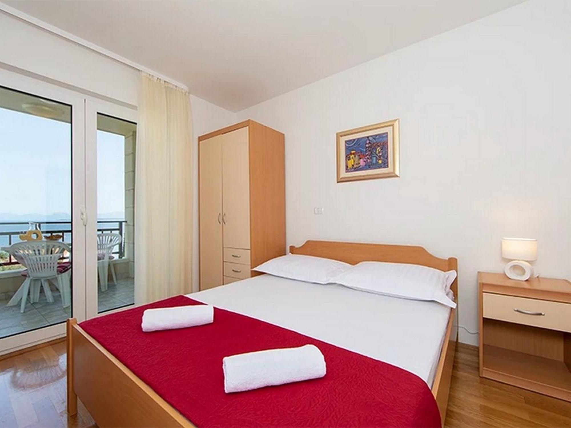 Apartments By The Sea Igrane, Makarska - 17292 Exterior foto