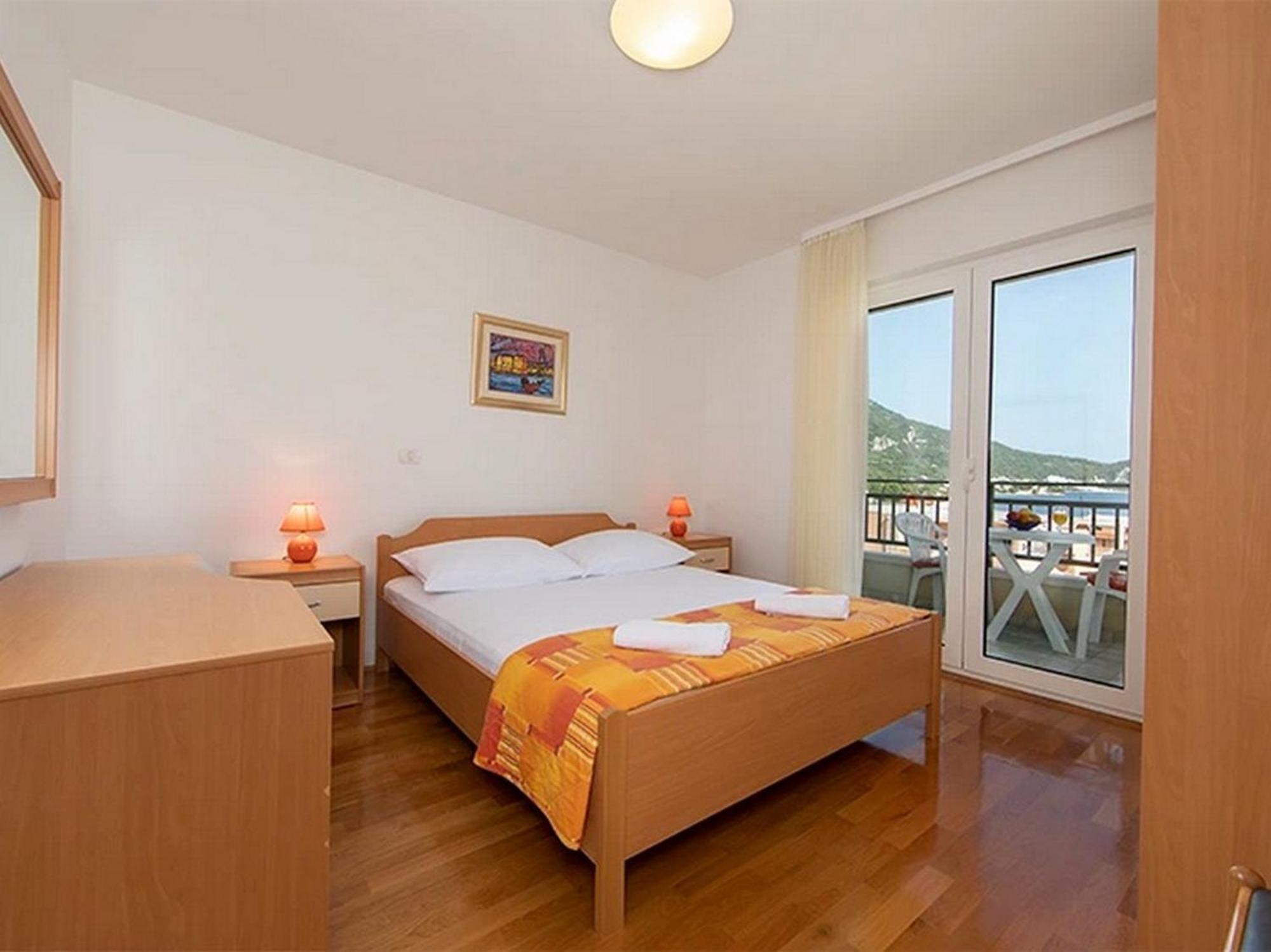 Apartments By The Sea Igrane, Makarska - 17292 Exterior foto