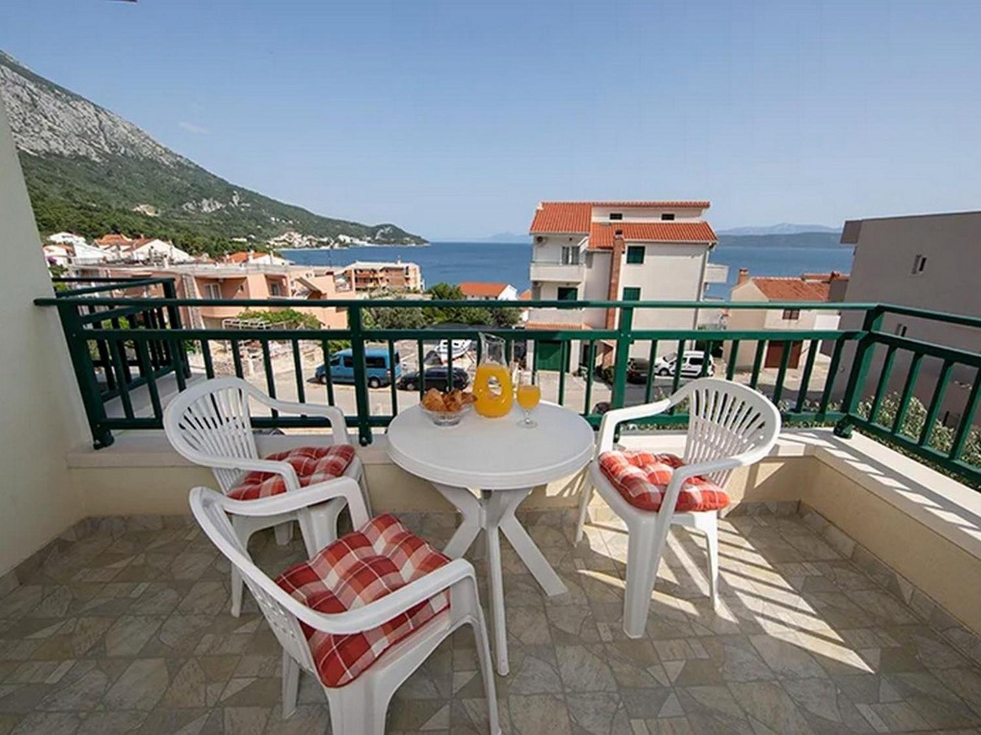 Apartments By The Sea Igrane, Makarska - 17292 Exterior foto